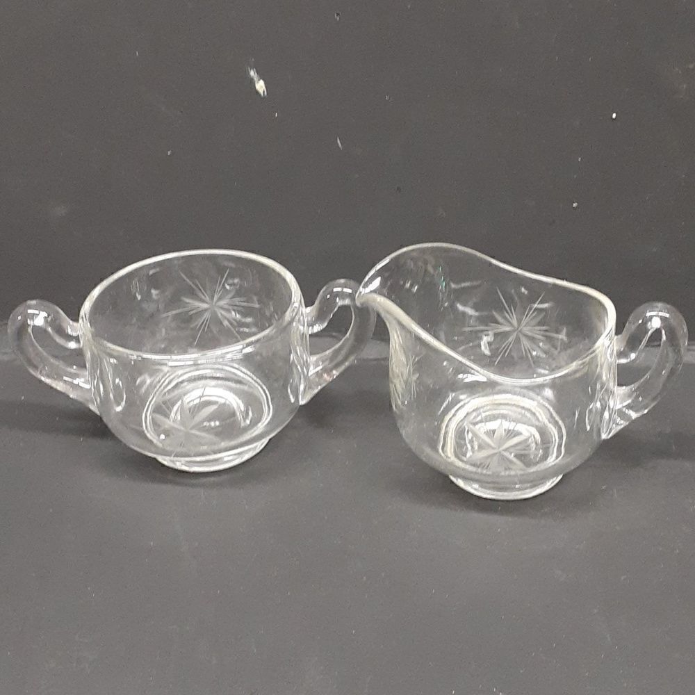 ‎Crysyal etched cream & sugar set.